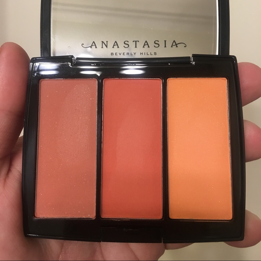 Anastasia Beverly Hills Blush Trio in Peachy Love